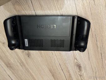 Lenovo Legion Go - 6