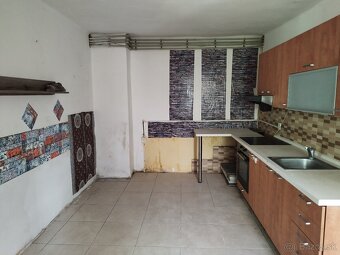 Predáme 3 izbový byt v rodinnom dome v obci Radimov - 6