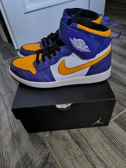 AIR JORDAN 1HI FLYEASE - 6