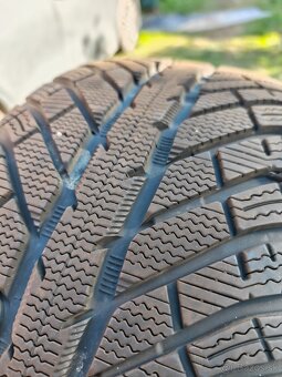 Predám zimné pneumatiky 225/40 r18 - 6