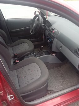 Fabia sedan 1.4mpi - 6