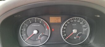 Hyundai Accent 1.4 benzín - 6