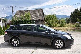 Toyota Avensis Combi - 6