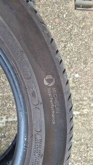 Michelin 235/50 R19 - 6