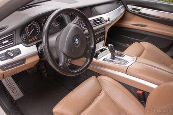 BMW Rad 7 740d xDrive 01/2011 - 6