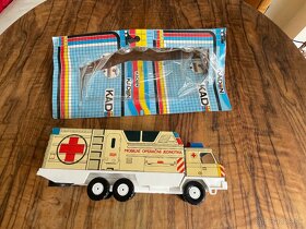 Stará hračka Tatra 815 KDN ambulancia - 6