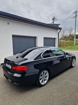 BMW e92 320i coupe manuál - 6