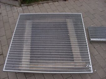 Schodiskový stupeň 1000x270mm 30x2 33x11 - 6