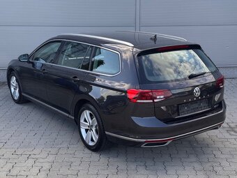Volkswagen Passat Variant 2.0 TDI Elegance 4Motion DSG - 6