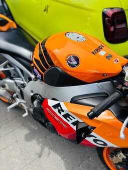 Cbr 1000 rr Fireblade Repsol - 6