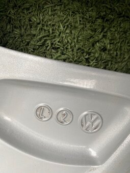 Originální Alu kola VW Golf 205/50/17 7mm DOT23 - 6