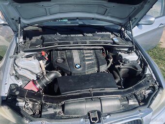 BMW 316D E91 2.0 2011 - 6