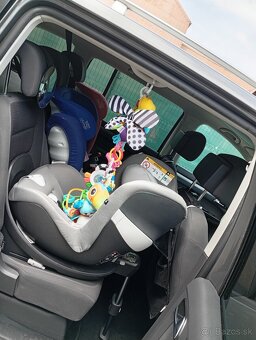 Volkswagen Touran 1.6 tdi DSG - 6