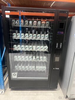 Predam predajný automat Vendo Sanden - 6
