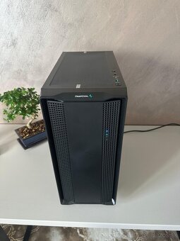 RX 5700XT / RYZEN 5 5600X / 32GB DDR4 / 1TB NVME - 6