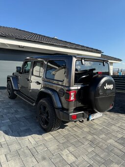 Jeep Wrangler Sahara - 6