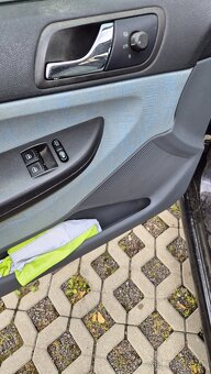 Pozorne čitat inzerát..škoda fabia 1.4 mpi 50kw - 6