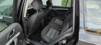 Predám Škoda Octavia Combi II 1.9 TDI 77 KW ELEGANCE - 6