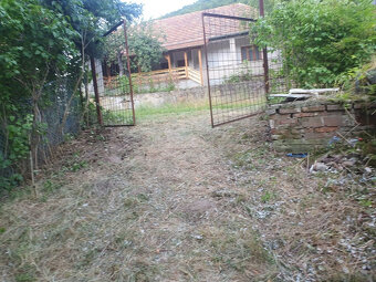 ZNÍŽENÁ CENA - pozemok v obci Uhliská o výmere 2852 m2 - 6
