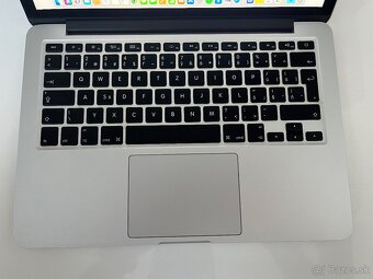 Predám MacBook Pro 13,3" výkonný notebook s displejom Retin - 6