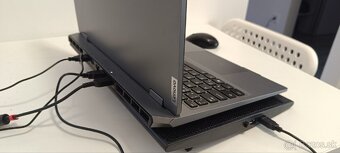 Lenovo LOQ 15IAX9 notebook - 6