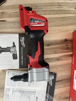 Milwaukee M12 BPRT-0 Aku nitovacie kliešte - 6