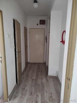 Na prenájom 2 izbový byt - 6