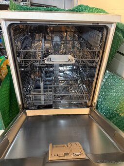 Umývačka riadu Siemens iQ300 - 6