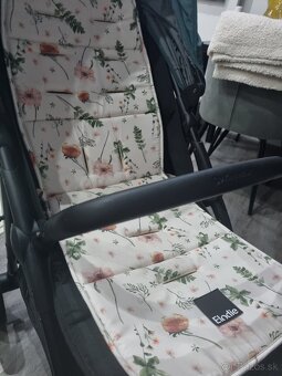 Kinderkraft kočík + Elodie podložka - 6