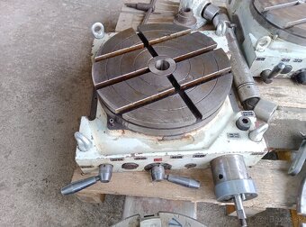Otocny stol 320 - 6