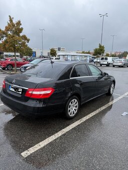 Mercedes Benz E200 - 6