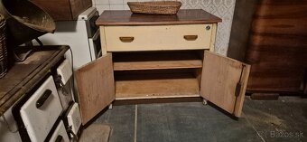 Starožitný nabytok - 6