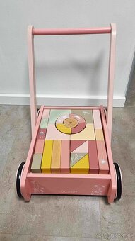 CHODÍTKO - VOZÍK S KOCKAMI LITTLE DUTCH - 6