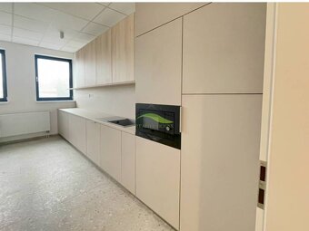 Moderné Nové kancelárie na PRENÁJOM - 20 - 30 m2 - 6