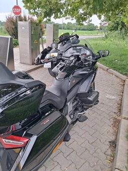 Honda Goldwing - 6