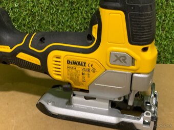 DeWALT DCS335N Aku priamočiara píla (18V) - 6