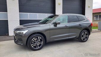 Volvo XC60 B5 2.0L Momentum Pro AWD A/T - 6