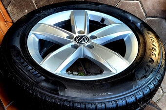 alu R17 5x112, zimné pneu 215/65, orig. VW Tiguan, Ateca... - 6