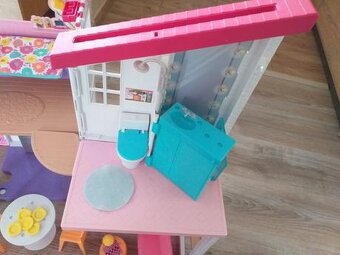 Barbie domček Dom v Malibu, bábika Daisy zdarma - 6