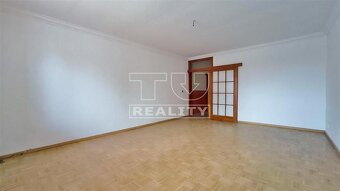 Luxusný 8-izbový rodinný dom s bazénom a dvojgarážou –... - 6