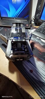 Ford Mustang GT 500 - 6