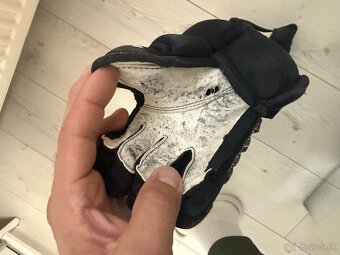 CCM RUKAVICE VEĽKOSŤ 8 - 6