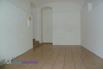 Na prenájom obchodný priestor v centre mesta Lučenec - 6