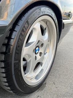 Prodám BMW M5 e34 original - 6