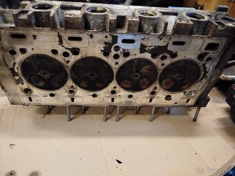 Hlava Motora Renault 2,5dti 107kw - 6