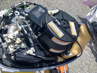 Závesný lodný motor motor na Cln - 6