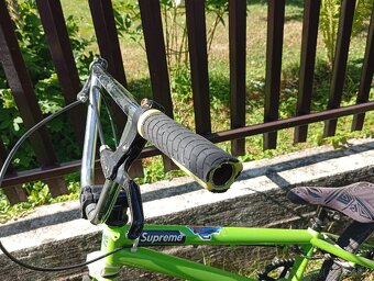bmx bicykel zeleny - 6