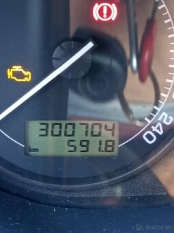Predám Škoda Octavia combi 1,6 benzín 75 kw - 6