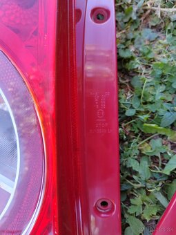 Chevrolet Aveo hatchback zadné svetlá - 6