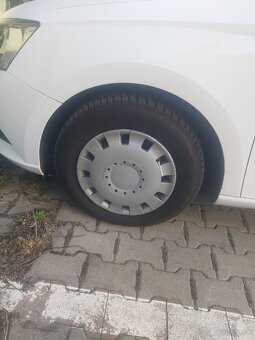 Dve sady puklice 15'' a sada 4ks puklice 13'' - 6